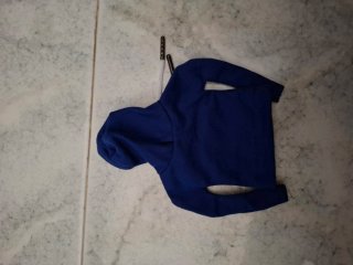 Felpa blu con cappuccio e tasca