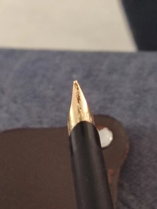 Pluma Parker cuerpo en oro chapado.Muy buen estado