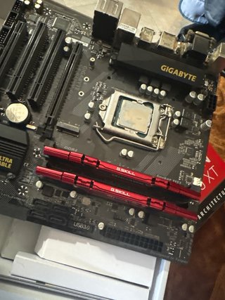 Placa Base Gigabyte