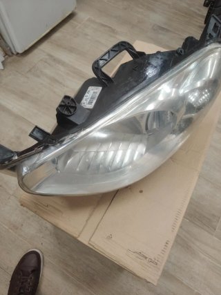 Faro Izquierdo Peugeot Partner 2012