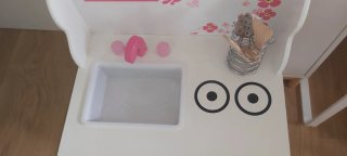 Cocinita infantil rosa y blanca de madera