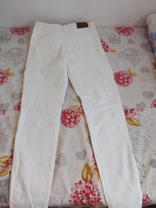 Pantalón cargo blanco Stradivarius