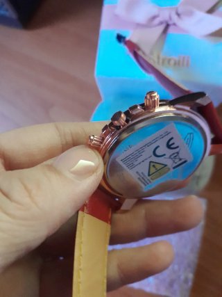Orologio da polso rosso e oro