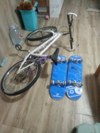 2 Skates y 1 Bicicleta