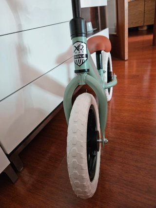 Bicicleta de equilibrio infantil