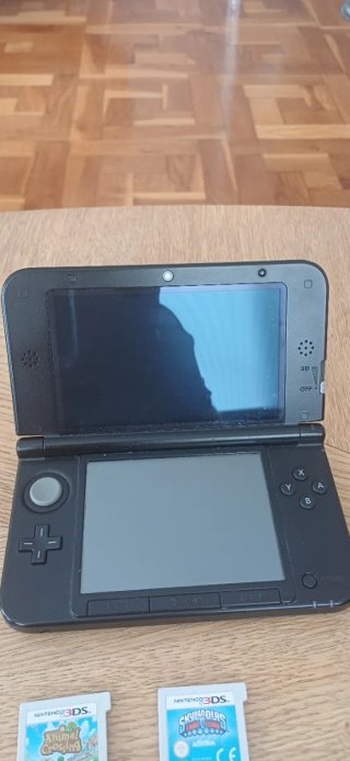 Nintendo 3DS + 14 juegos + funda Angry Birds