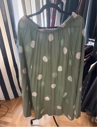 Falda midi tableada lunares verde