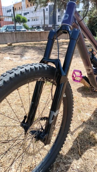Commencal Clash 2022 Morado
