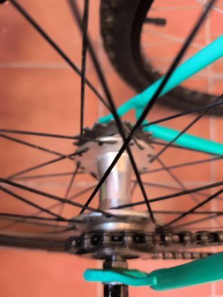 Bicicleta urbana color turquesa fixied