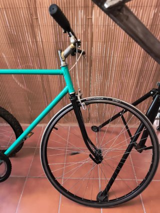 Bicicleta urbana color turquesa fixied
