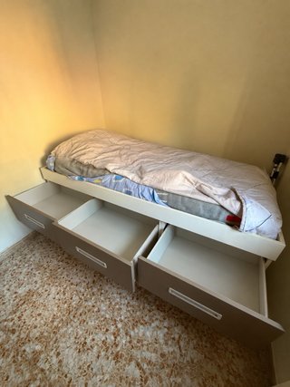Se vende urgente cama doble con 3 cajones