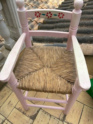 Trona infantil madera y esparto