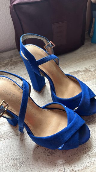 Tacones azules de plataforma