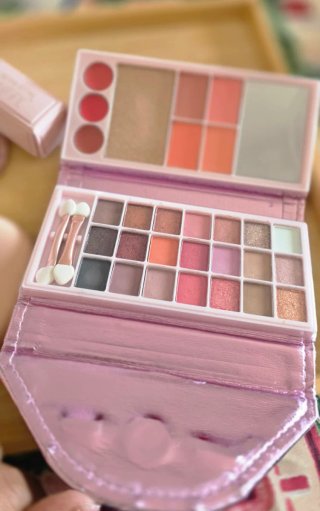 Neceser con maquillaje