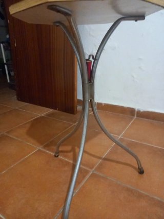 Mesa velador vintage madera y metal