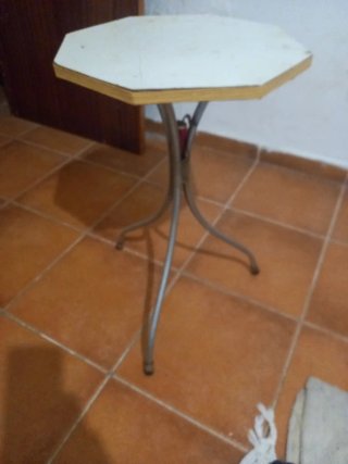 Mesa velador vintage madera y metal