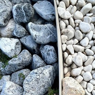Piedra mármol NEGRO Canto rodado  20kg