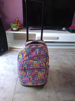 Mochila escolar con ruedas para niñas