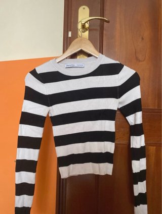 Jersey Bershka rayas blanco y negro