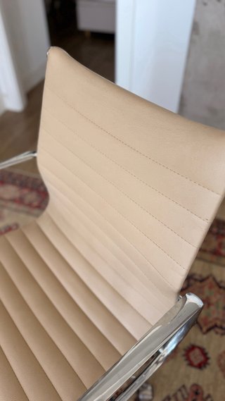 Silla de oficina Eames Beige