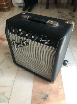 Fender Frontman 10G Amplificatore Chitarra