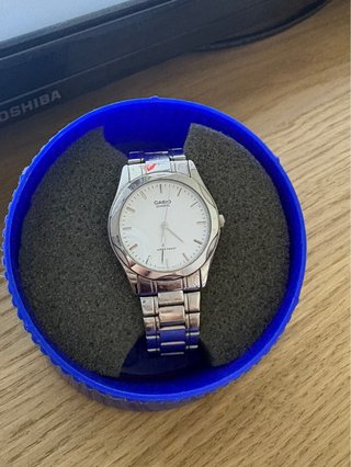 Reloj Casio Quartz Hombre