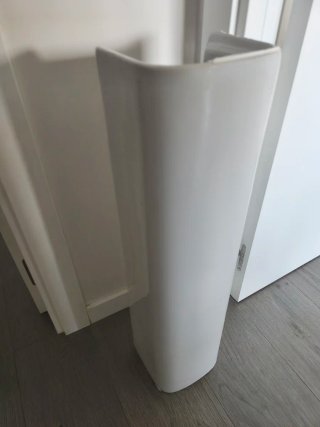Lavabo porcelana baño marca Gala.