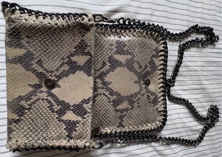 Bolso pequeño diseño estampado estilo serpiente