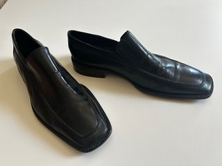 Zapatos de piel Martinelli negros
