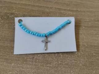 Pulsera cuentas azules con colgante cruz