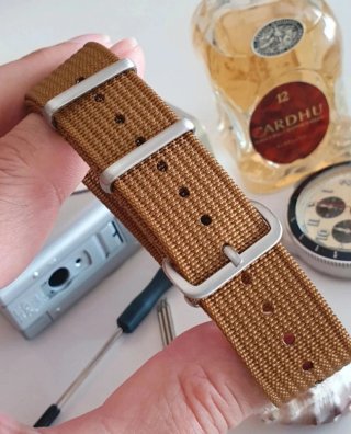 Correa de reloj nato acanalada, marrón, 20 mm