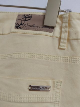 Pantalón Capri mostaza algodón talla 42
