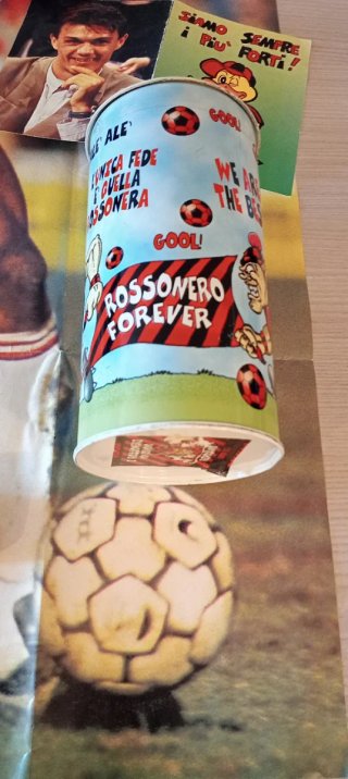 Collezione Milan: Poster, VHS, Gadget