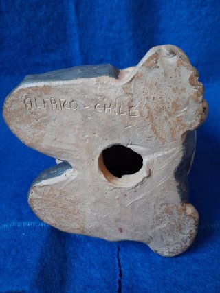 Figura etnica musical de terracota