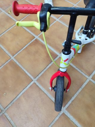 Bicicleta de equilibrio infantil