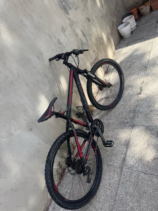 Bicicleta Ghost Negra y Roja