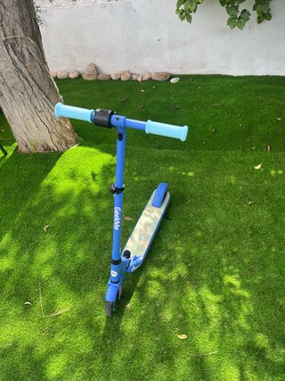 Patín eléctrico infantil GeekMe azul