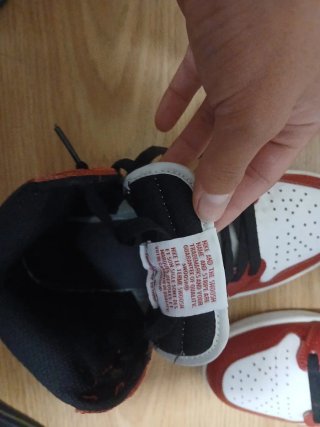 Nike Air Jordan 1 High Chicago (Sin Caja)