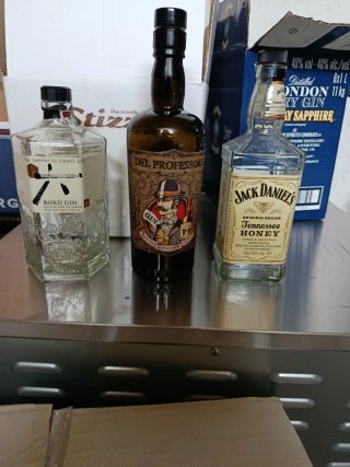 Roku Gin , gin professore , jack Daniel Honey