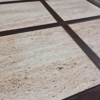 Mesa centro forja y mármol travertino