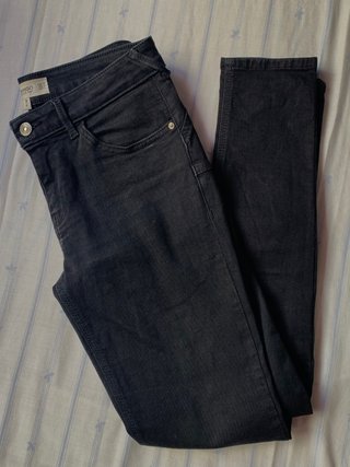 Pantalón vaquero negro skinny Mango Talla S