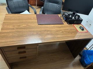 Mesa de despacho y auxiliar madera