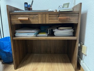 Mesa de despacho y auxiliar madera