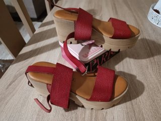 Zapatillas deportivas beige y verde