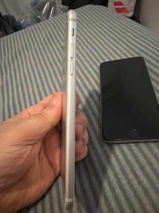 2 iPhones Plata  y negro funcionan perfecto