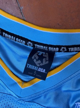 Camiseta Tribal Gear Azul y Blanca