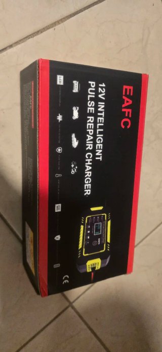 Cargador Baterías Coche EAFC 12V Pulse Repair