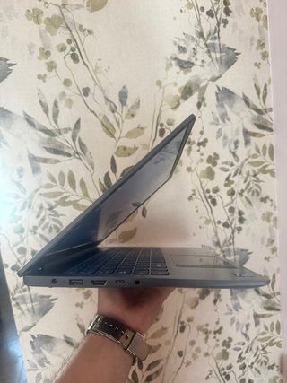 Portátil Lenovo + accesorios