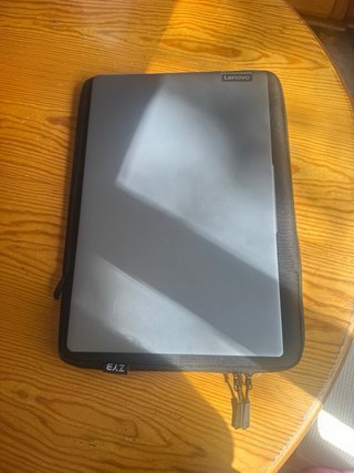 Portátil Lenovo + accesorios
