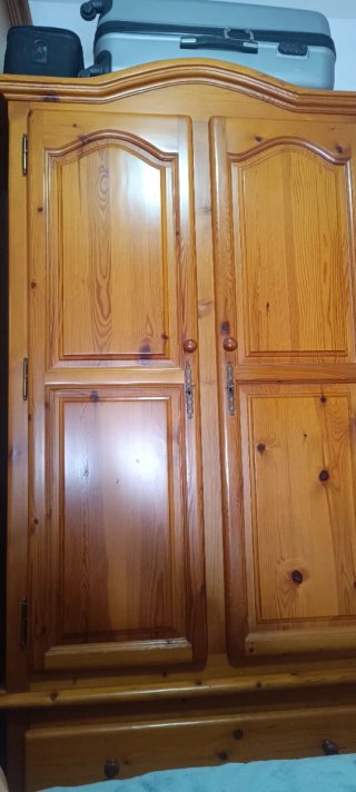 Dormitorio completo de pino